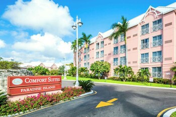 Comfort Suites Paradise Island