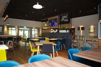 Holiday Inn Ashford North A20