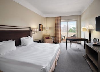 Crowne Plaza Rome-St. Peters Hotel & Spa by IHG galeri fotoğrafı