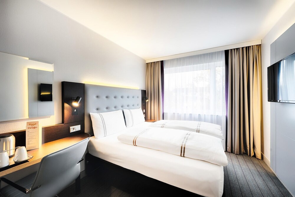 Premier Inn Koln City Centre