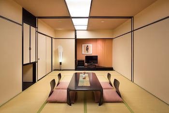 Aoawo Naruto Resort