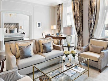 Fairmont Hotel Vier Jahreszeiten Hamburg galeri fotoğrafı