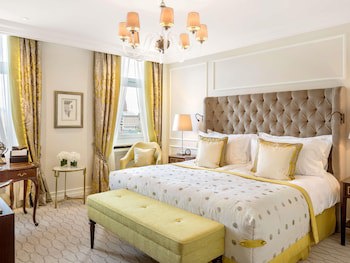 Fairmont Hotel Vier Jahreszeiten Hamburg galeri fotoğrafı
