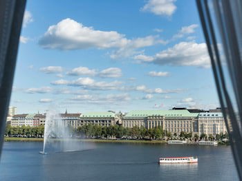 Fairmont Hotel Vier Jahreszeiten Hamburg galeri fotoğrafı