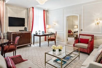 Fairmont Hotel Vier Jahreszeiten Hamburg fotoğrafı