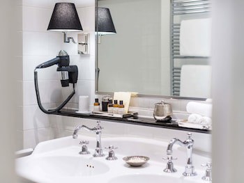 Fairmont Hotel Vier Jahreszeiten Hamburg fotoğrafı
