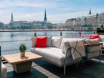 Fairmont Hotel Vier Jahreszeiten Hamburg galeri fotoğrafı