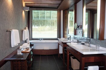 Intercontinental Bora Bora Resort And Thalasso Spa, An Ihg Hotel