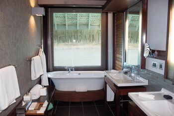 Intercontinental Bora Bora Resort And Thalasso Spa, An Ihg Hotel