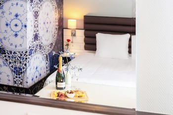 Golden Tulip Hotel Central