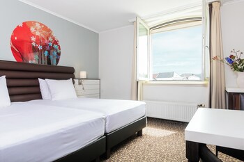 Golden Tulip Hotel Central