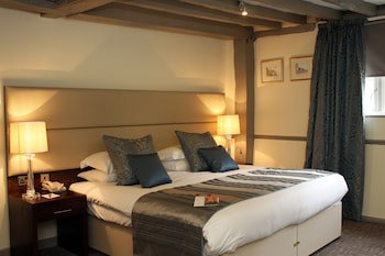 Legacy Rose And Crown Hotel