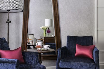 Anantara Siam Bangkok Hotel