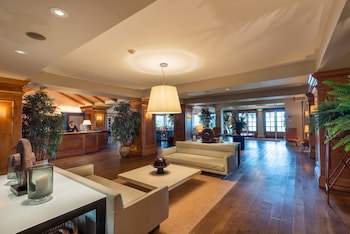 Grotto Bay Beach Resort