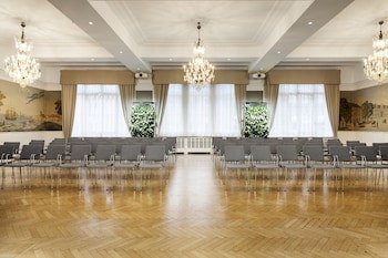 Elite Hotel Savoy