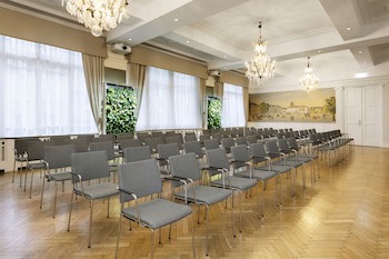 Elite Hotel Savoy