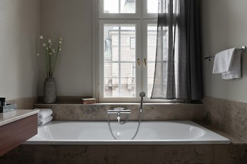 Elite Hotel Savoy
