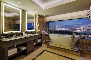 Conrad Istanbul Bosphorus