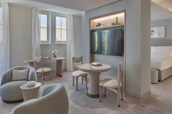 Claridge's