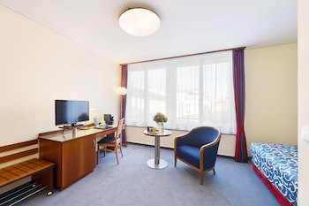Glaernischhof