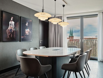 Radisson Collection Hotel, Berlin fotoğrafı