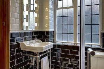 Best Western Plough & Harrow Hotel