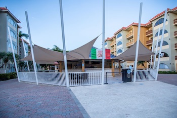 Eagle Aruba Resort
