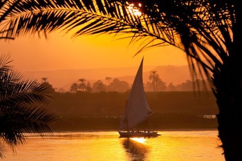 Hilton Luxor Resort & Spa
