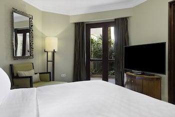 Hilton Luxor Resort & Spa