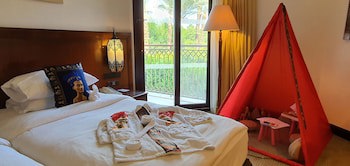 Hilton Luxor Resort & Spa