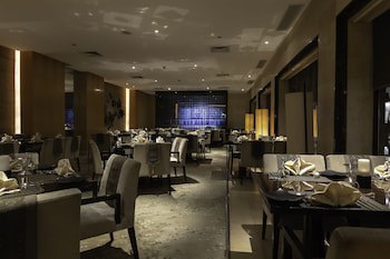 Hilton Luxor Resort & Spa