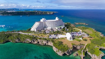 Ana Intercontinental Manza Beach Resort, An Ihg Hotel