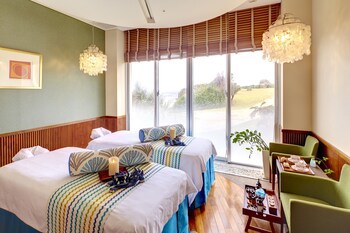 Ana Intercontinental Manza Beach Resort, An Ihg Hotel