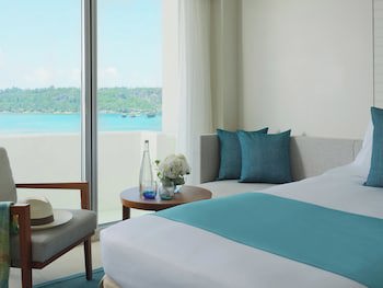 Ana Intercontinental Manza Beach Resort, An Ihg Hotel
