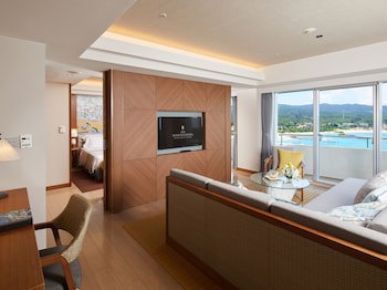 Ana Intercontinental Manza Beach Resort, An Ihg Hotel