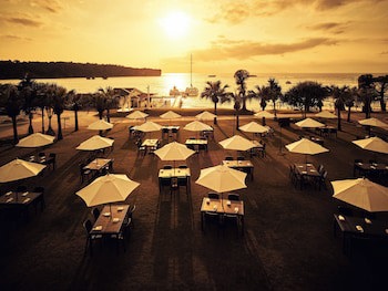 Ana Intercontinental Manza Beach Resort, An Ihg Hotel