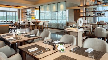 Ana Intercontinental Manza Beach Resort, An Ihg Hotel