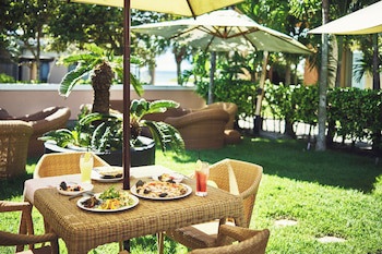 Ana Intercontinental Manza Beach Resort, An Ihg Hotel