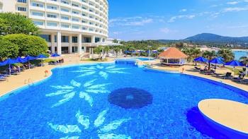 Ana Intercontinental Manza Beach Resort, An Ihg Hotel