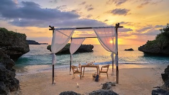 Ana Intercontinental Manza Beach Resort, An Ihg Hotel