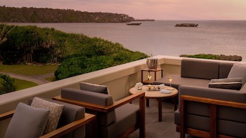 Ana Intercontinental Manza Beach Resort, An Ihg Hotel