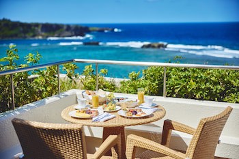 Ana Intercontinental Manza Beach Resort, An Ihg Hotel