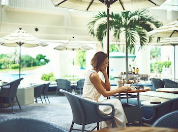 Ana Intercontinental Manza Beach Resort, An Ihg Hotel