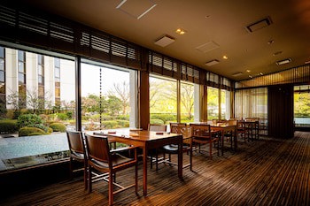 Ana Crowne Plaza Matsuyama, An Ihg Hotel