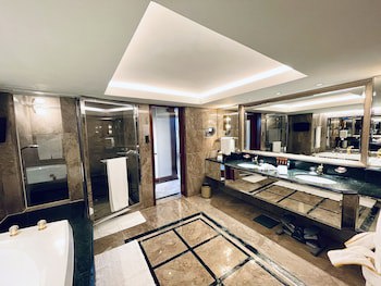 Conrad Hong Kong