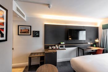 Holiday Inn Manchester - Oldham, An Ihg Hotel
