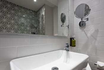 Holiday Inn Manchester - Oldham, An Ihg Hotel
