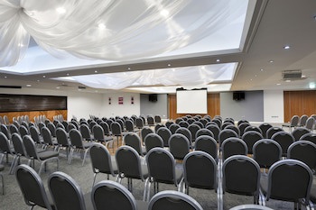 Holiday Inn Manchester - Oldham, An Ihg Hotel