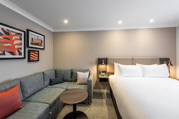 Holiday Inn Manchester - Oldham, An Ihg Hotel