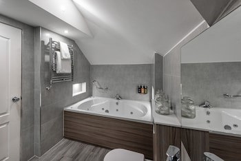 Holiday Inn Manchester - Oldham, An Ihg Hotel